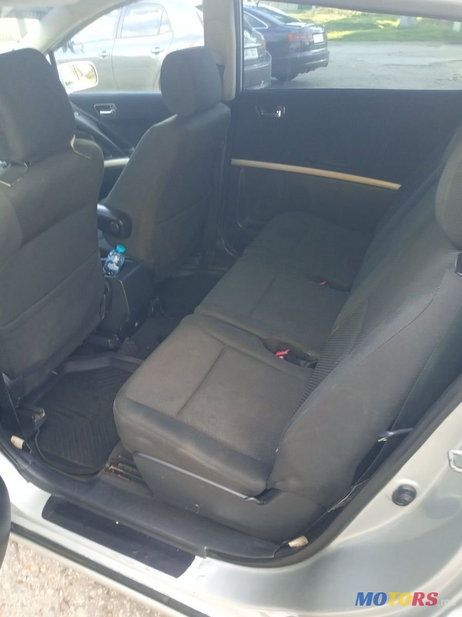 2005' Toyota Verso photo #4