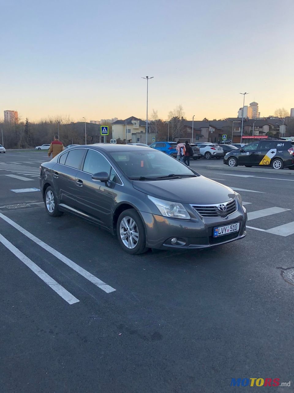 2010' Toyota Avensis photo #1