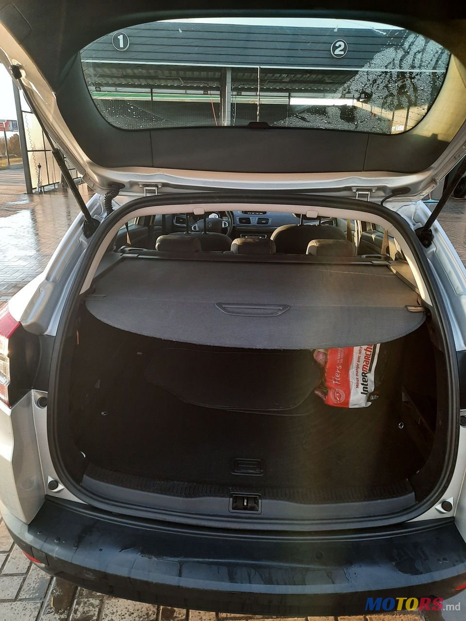 2012' Renault Megane photo #3