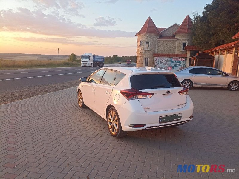 2016' Toyota Auris photo #4