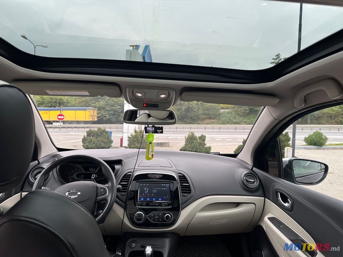 2018' Renault Captur photo #3