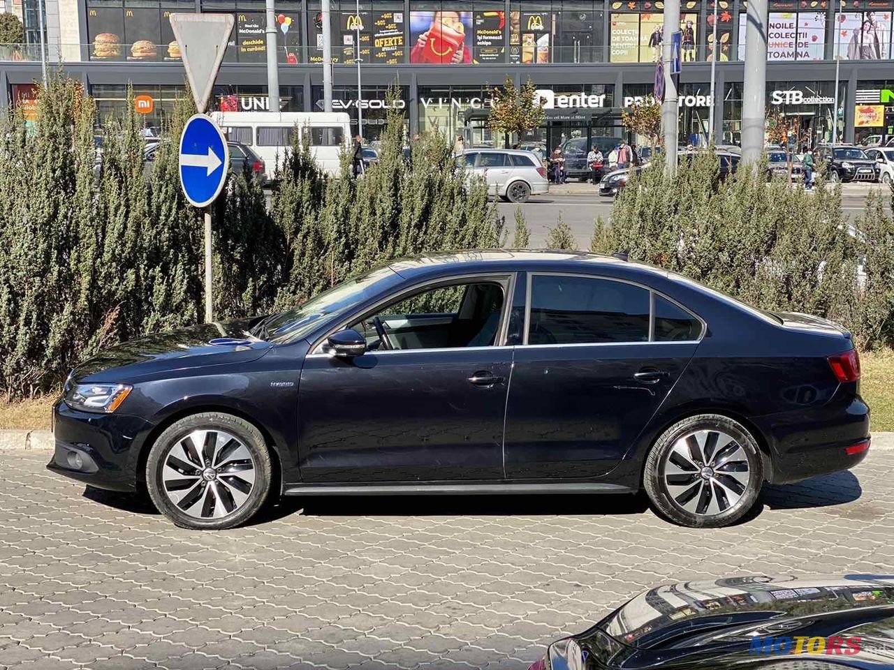 2012' Volkswagen Jetta photo #3