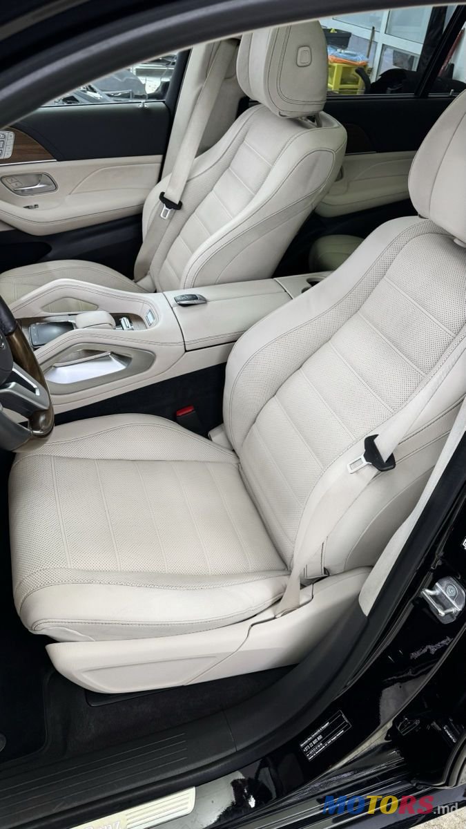 2019' Mercedes-Benz Gls-Class photo #5