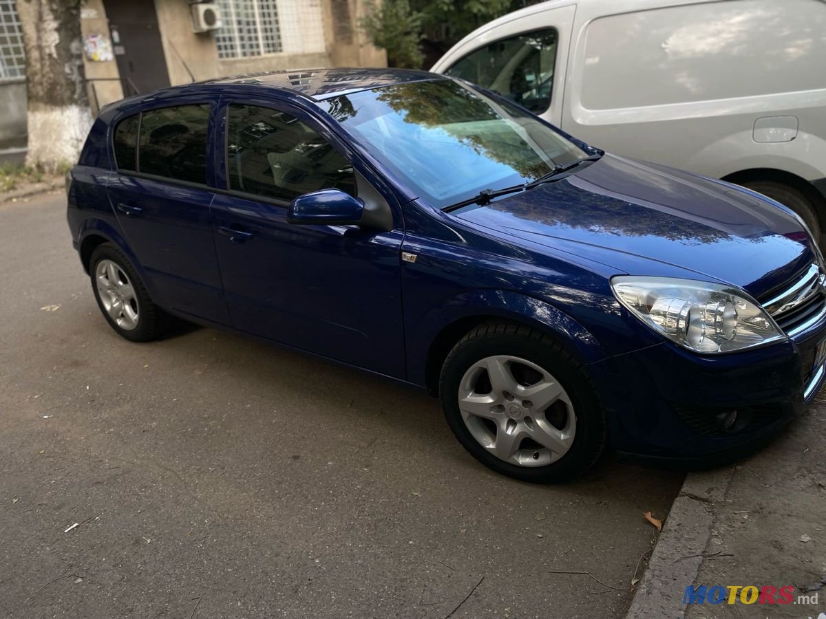 2008' Opel Astra photo #3