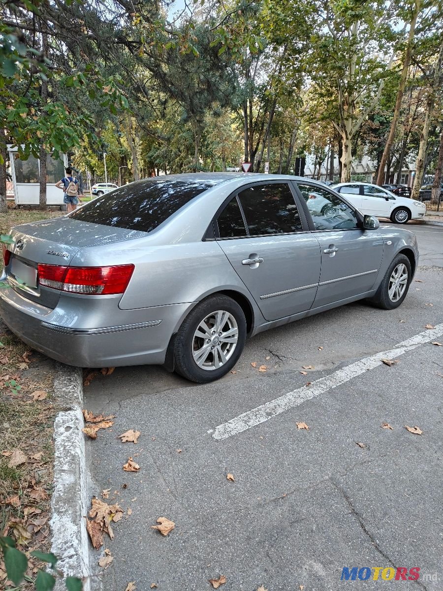 2009' Hyundai Sonata photo #6