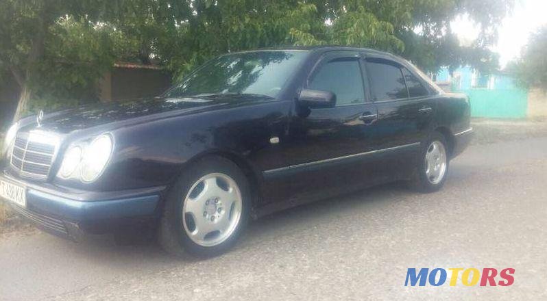 1996' Mercedes-Benz E photo #2