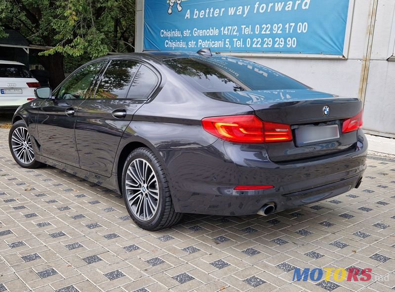 2017' BMW 5 Series photo #5