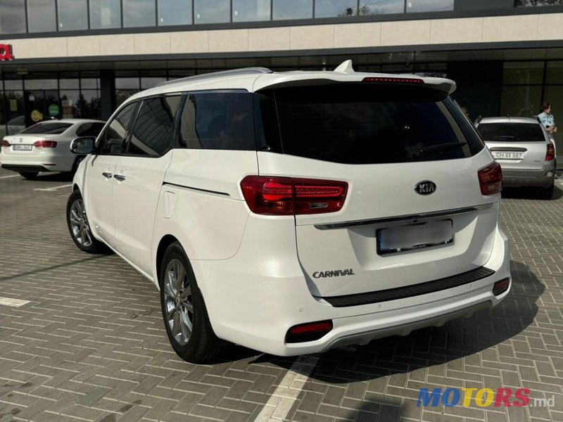 2018' Kia Carnival photo #5