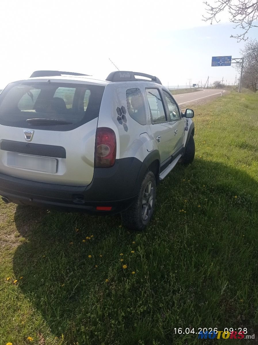 2012' Dacia Duster photo #2