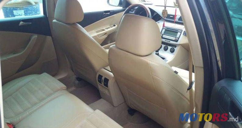 2007' Volkswagen Passat photo #2