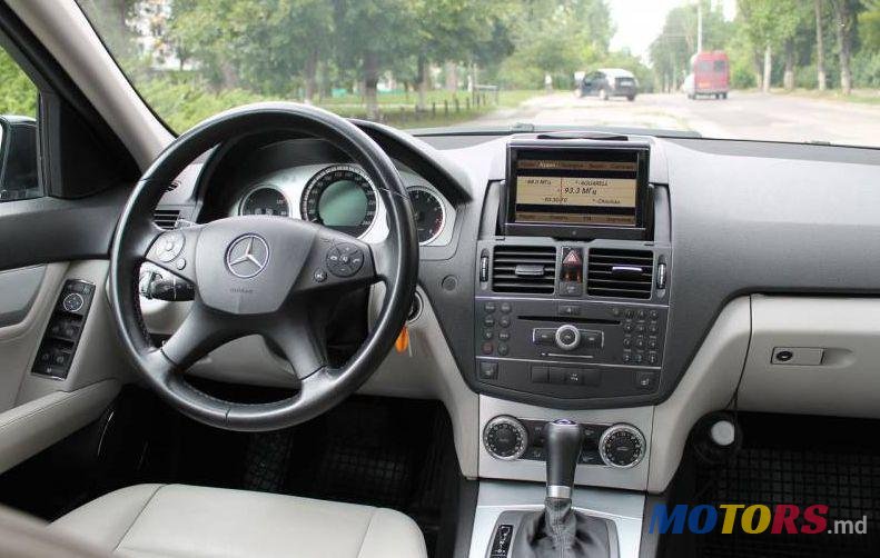 2008' Mercedes-Benz C photo #2