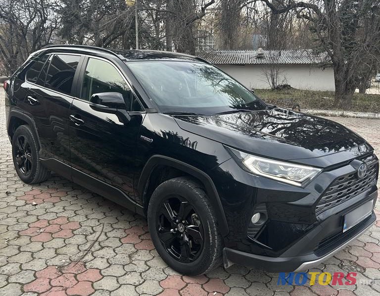 2020' Toyota RAV4 photo #2