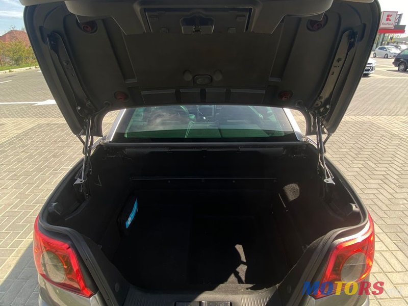2008' Renault Megane photo #5