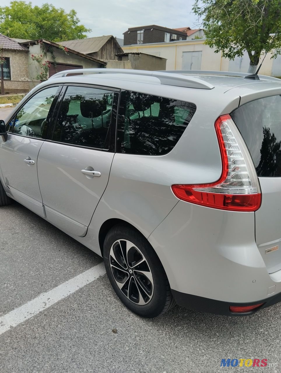 2014' Renault Grand Scenic photo #5