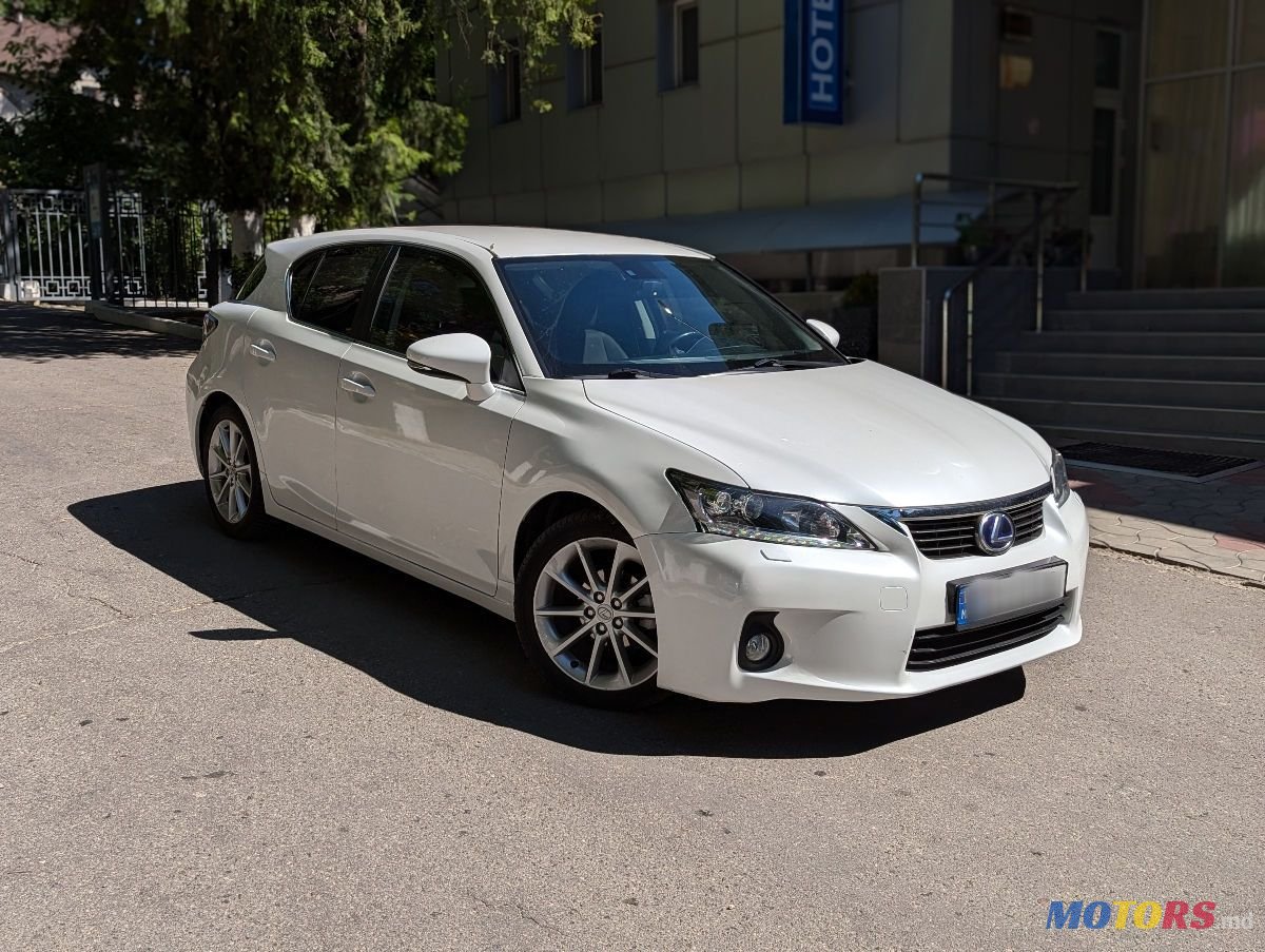 2011' Lexus Ct Series photo #3