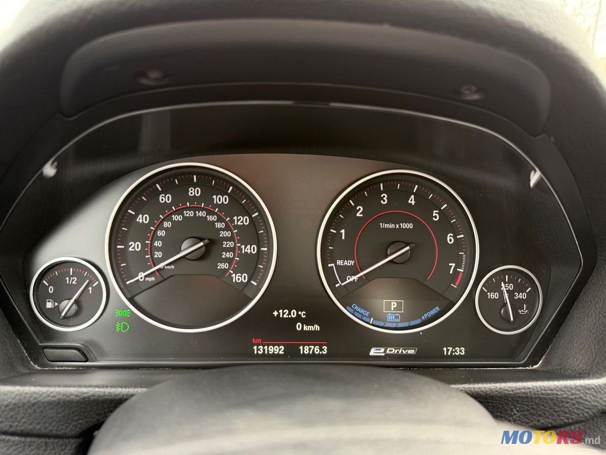 2017' BMW 3 Series photo #4