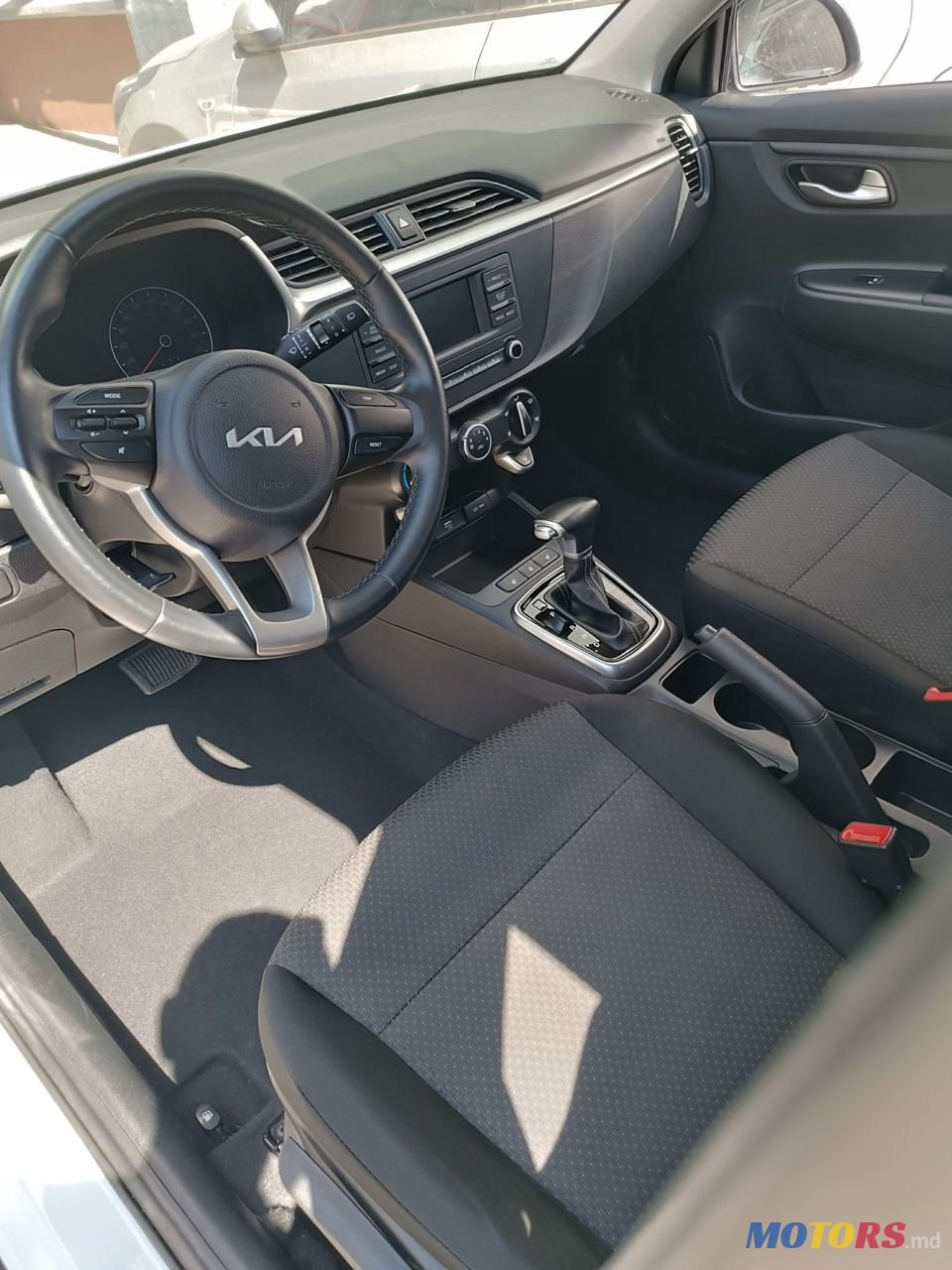 2021' Kia Rio X-Line photo #2