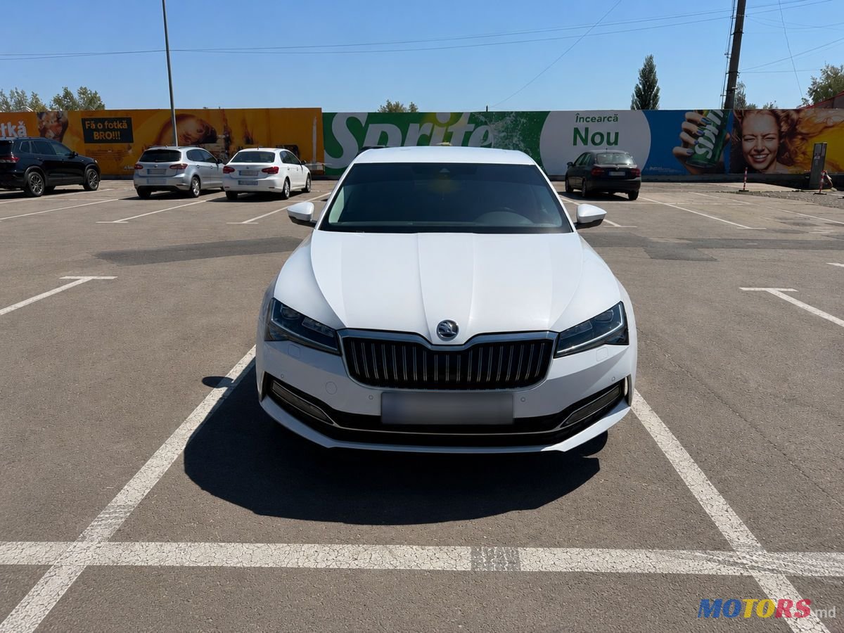 2020' Skoda Superb photo #2