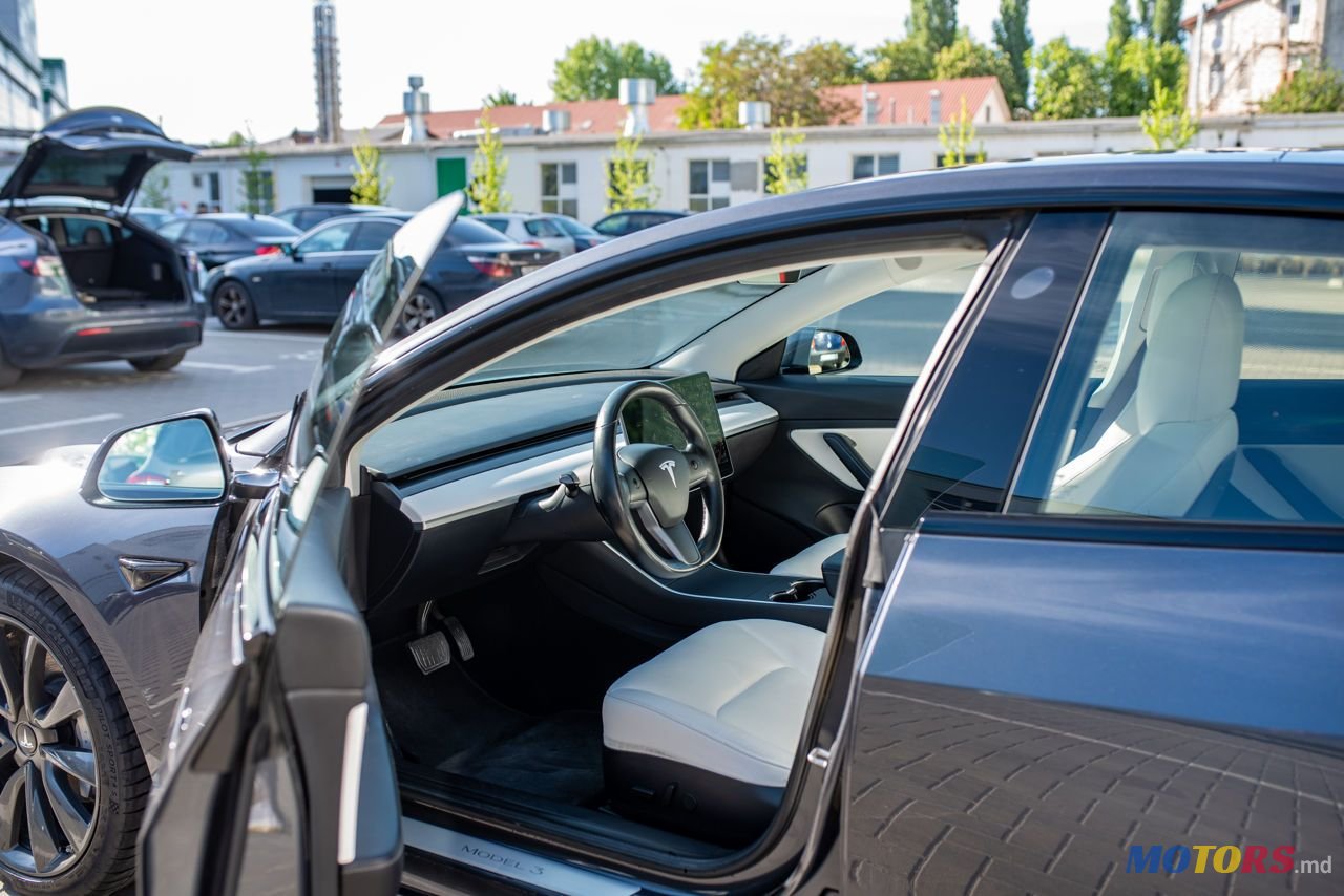 2018' Tesla Model 3 photo #4