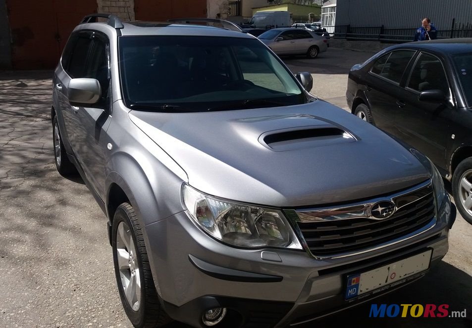 2010' Subaru Forester photo #1