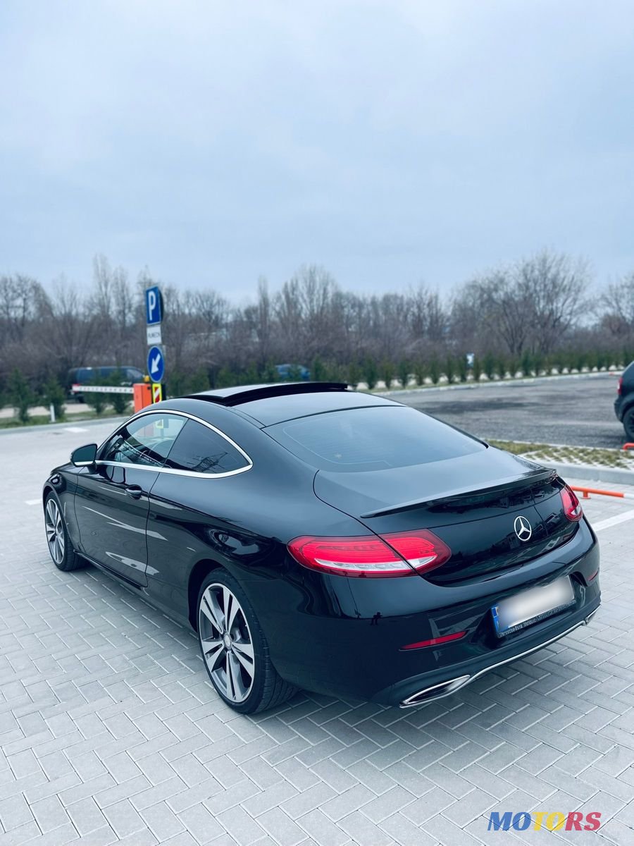 2016' Mercedes-Benz C-Class photo #6