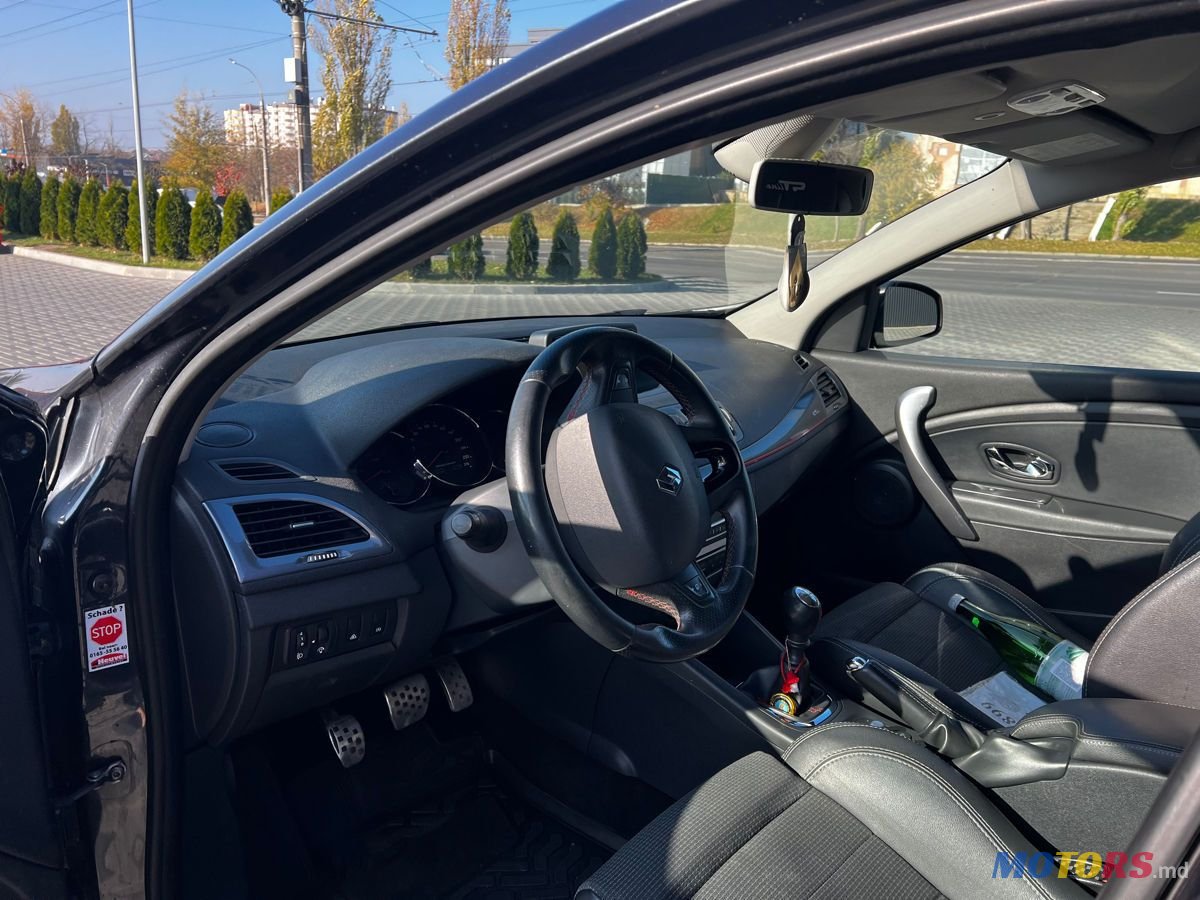 2014' Renault Megane photo #1