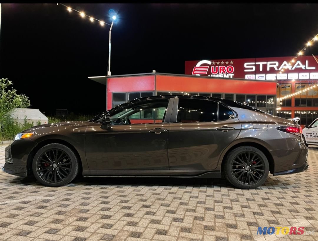 2018' Toyota Camry photo #3