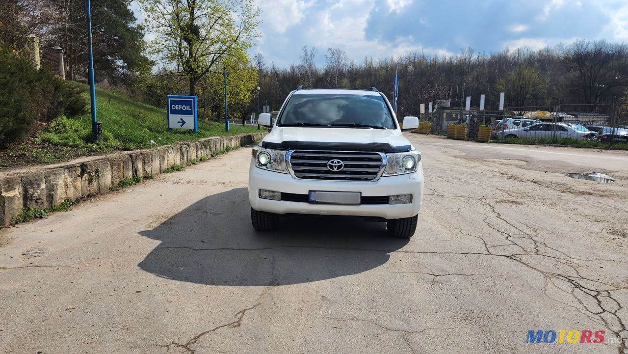 2008' Toyota Land Cruiser photo #3