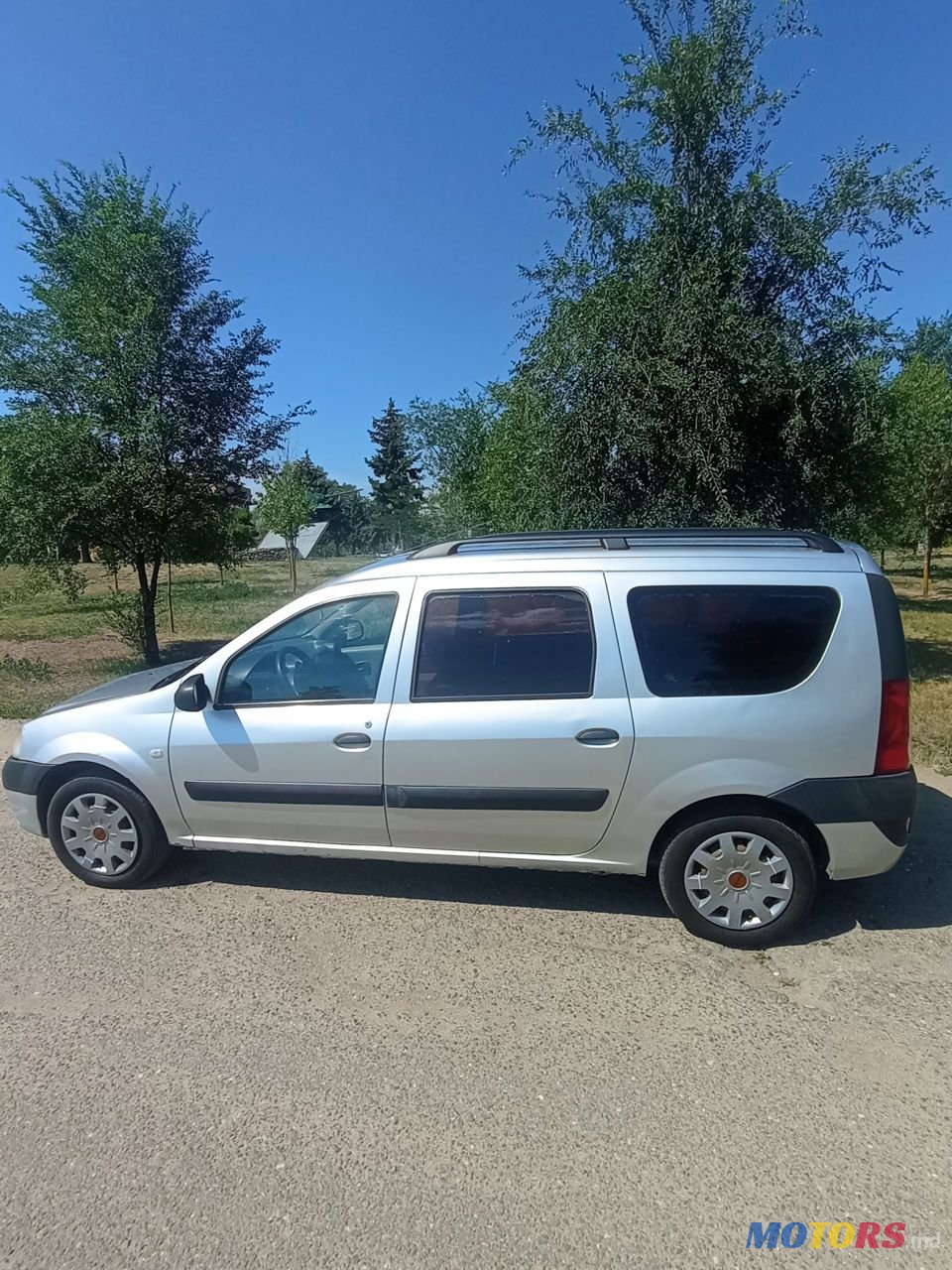 2008' Dacia Logan Mcv photo #5