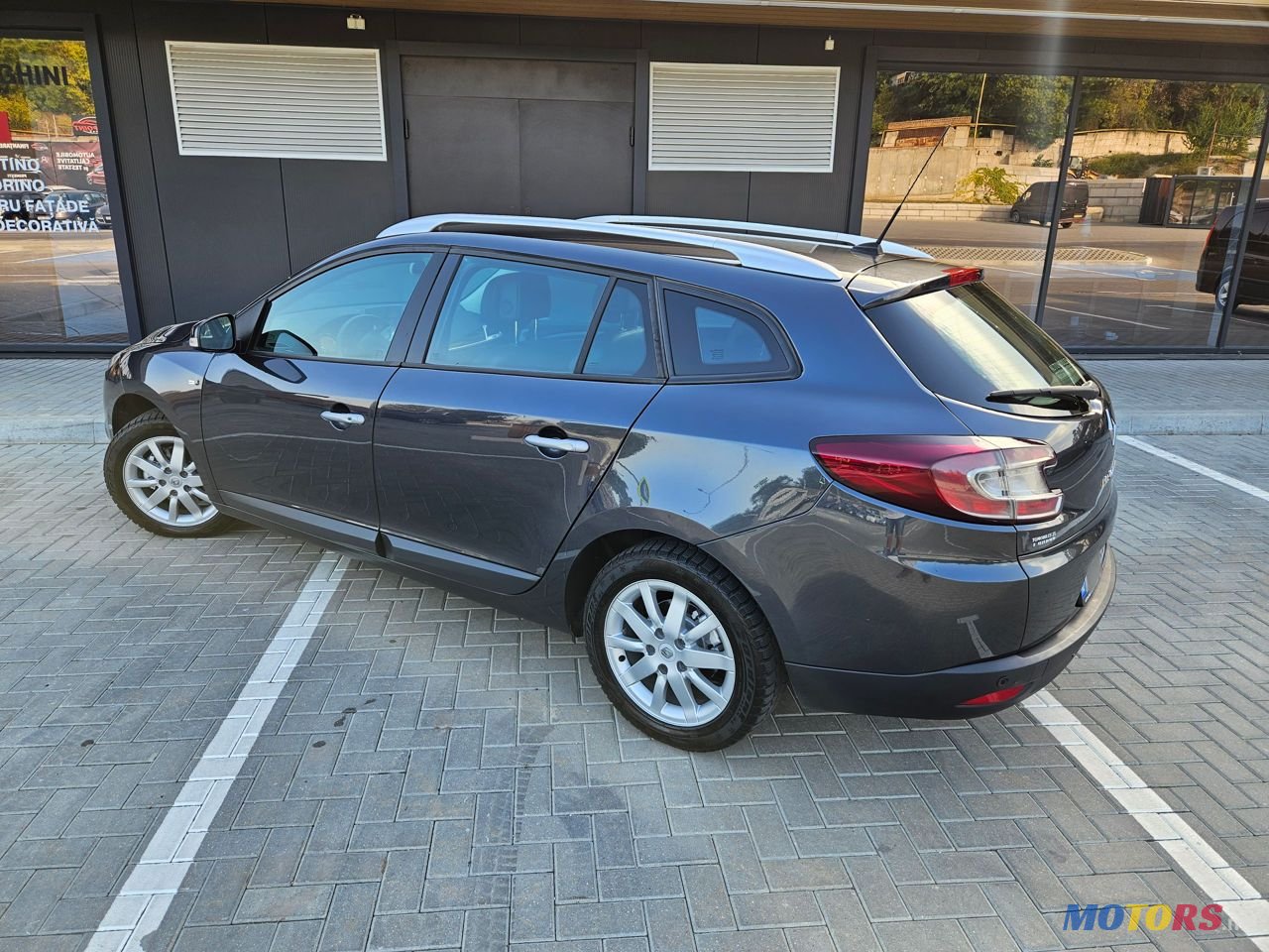 2010' Renault Megane photo #4