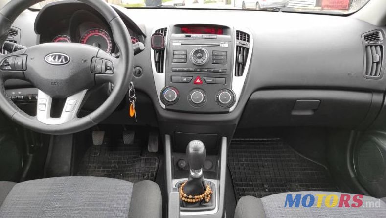 2010' Kia Ceed photo #4