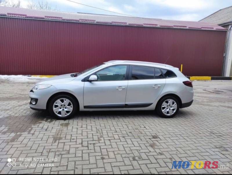 2012' Renault Megane photo #3