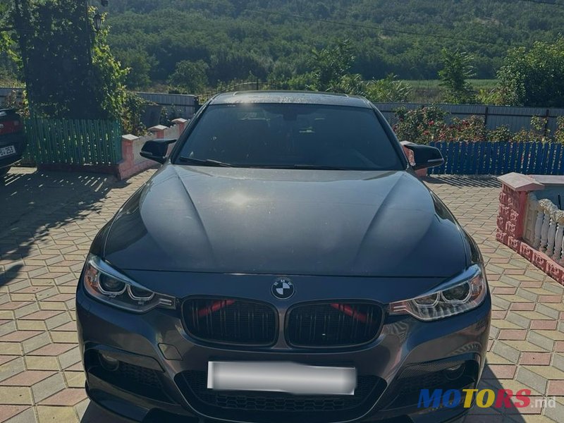 2013' BMW 3 Series photo #3
