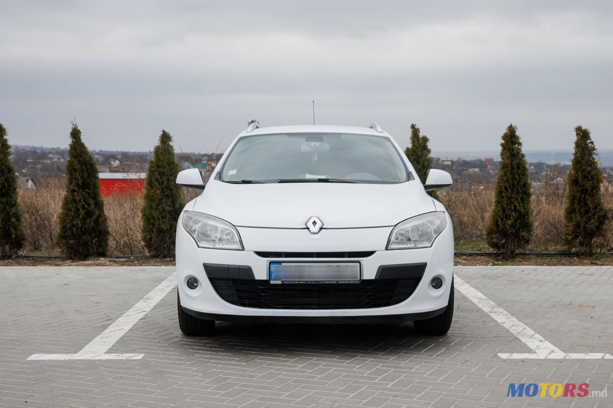 2010' Renault Megane photo #1