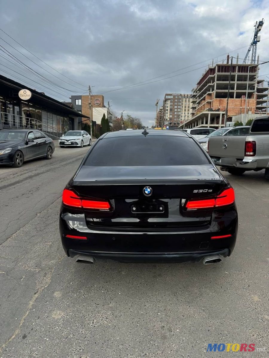 2021' BMW 5 Series photo #2