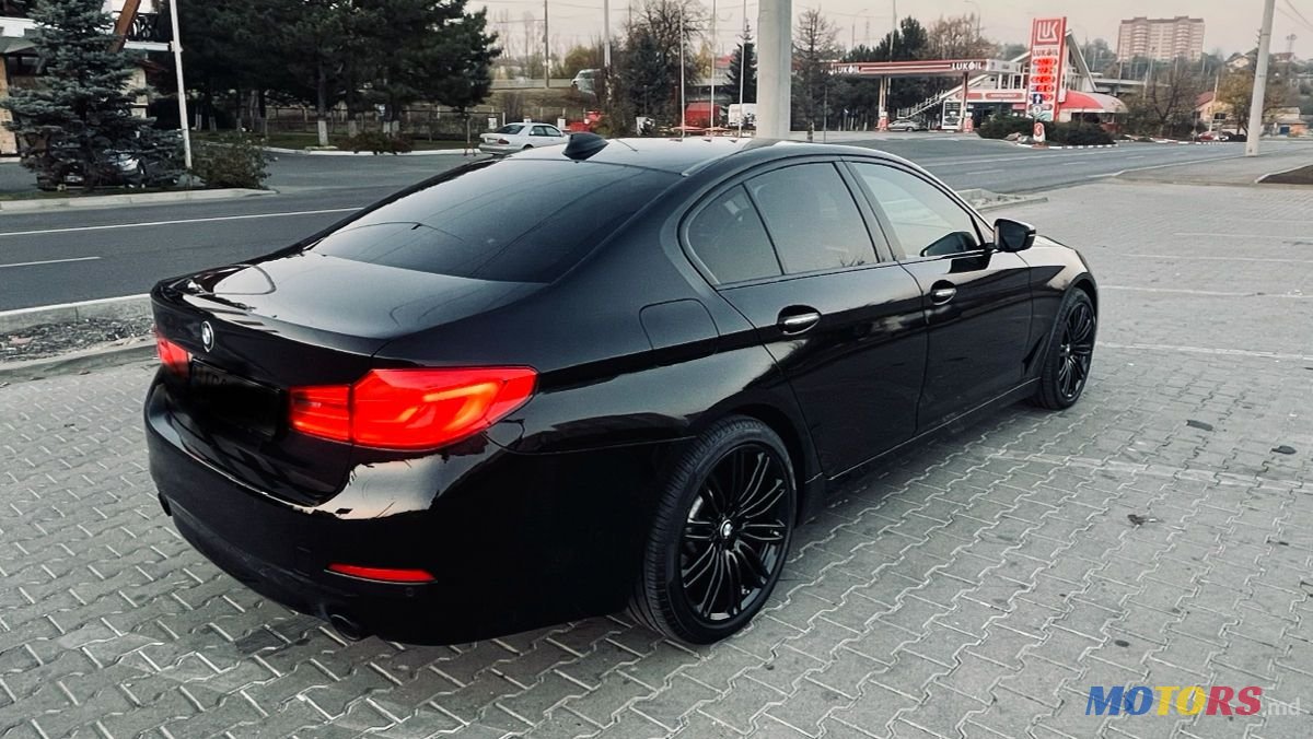 2017' BMW 5 Series photo #5