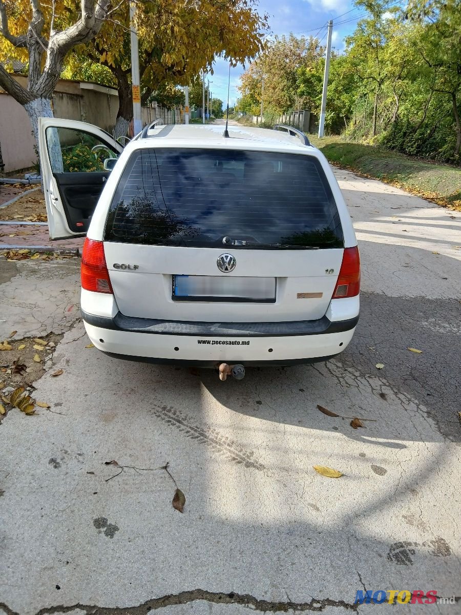 2005' Volkswagen Golf photo #3