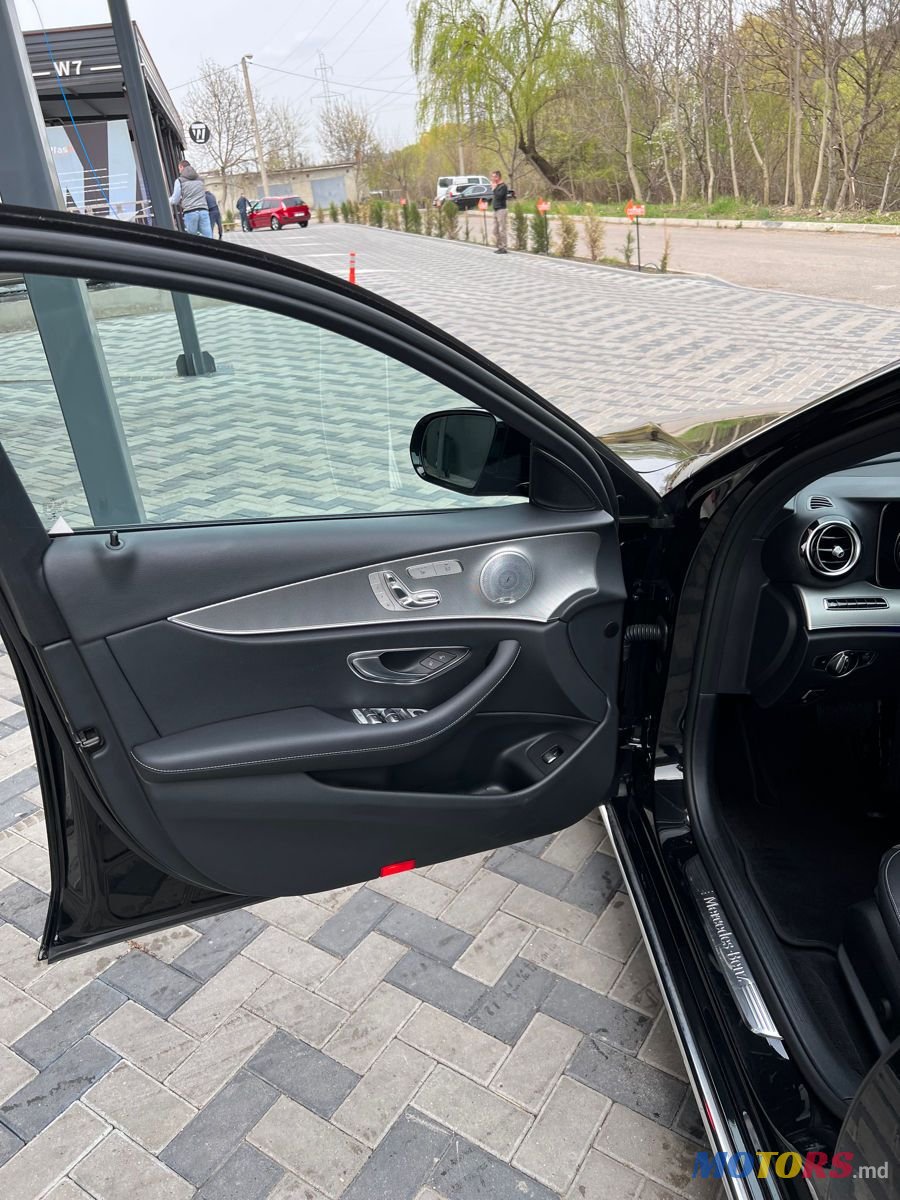 2017' Mercedes-Benz E Класс photo #4