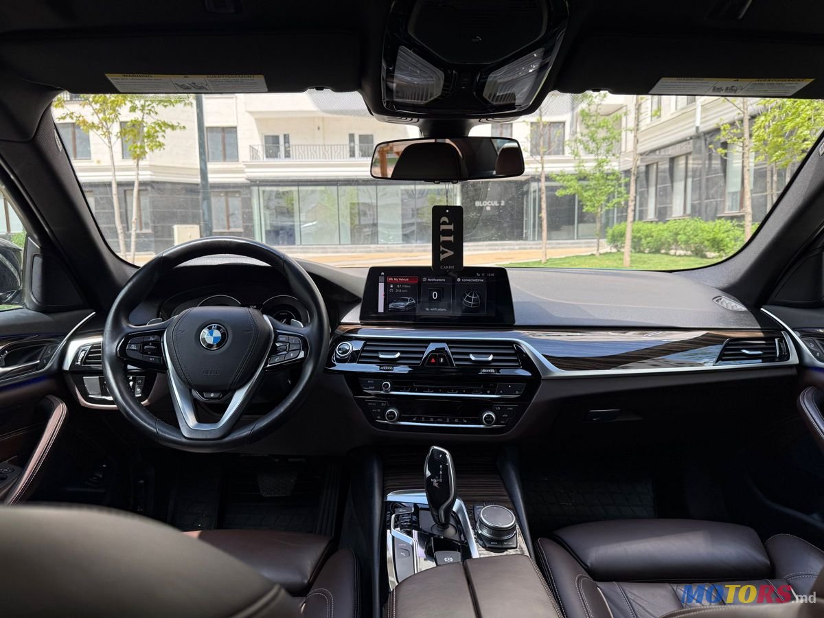 2018' BMW 5 Series photo #3