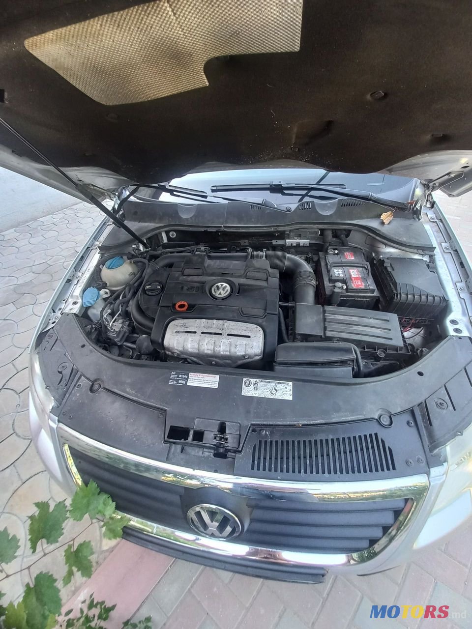 2009' Volkswagen Passat photo #3