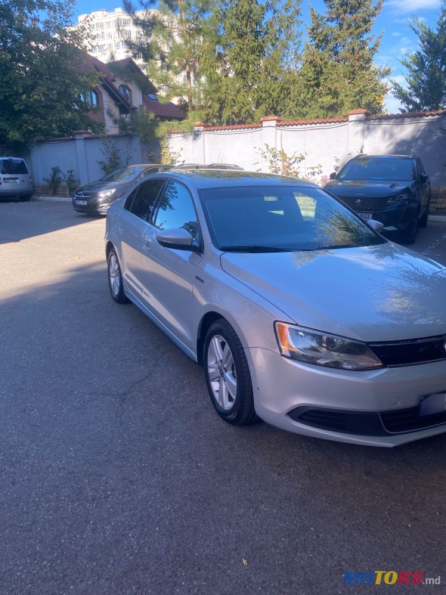 2012' Volkswagen Jetta photo #2