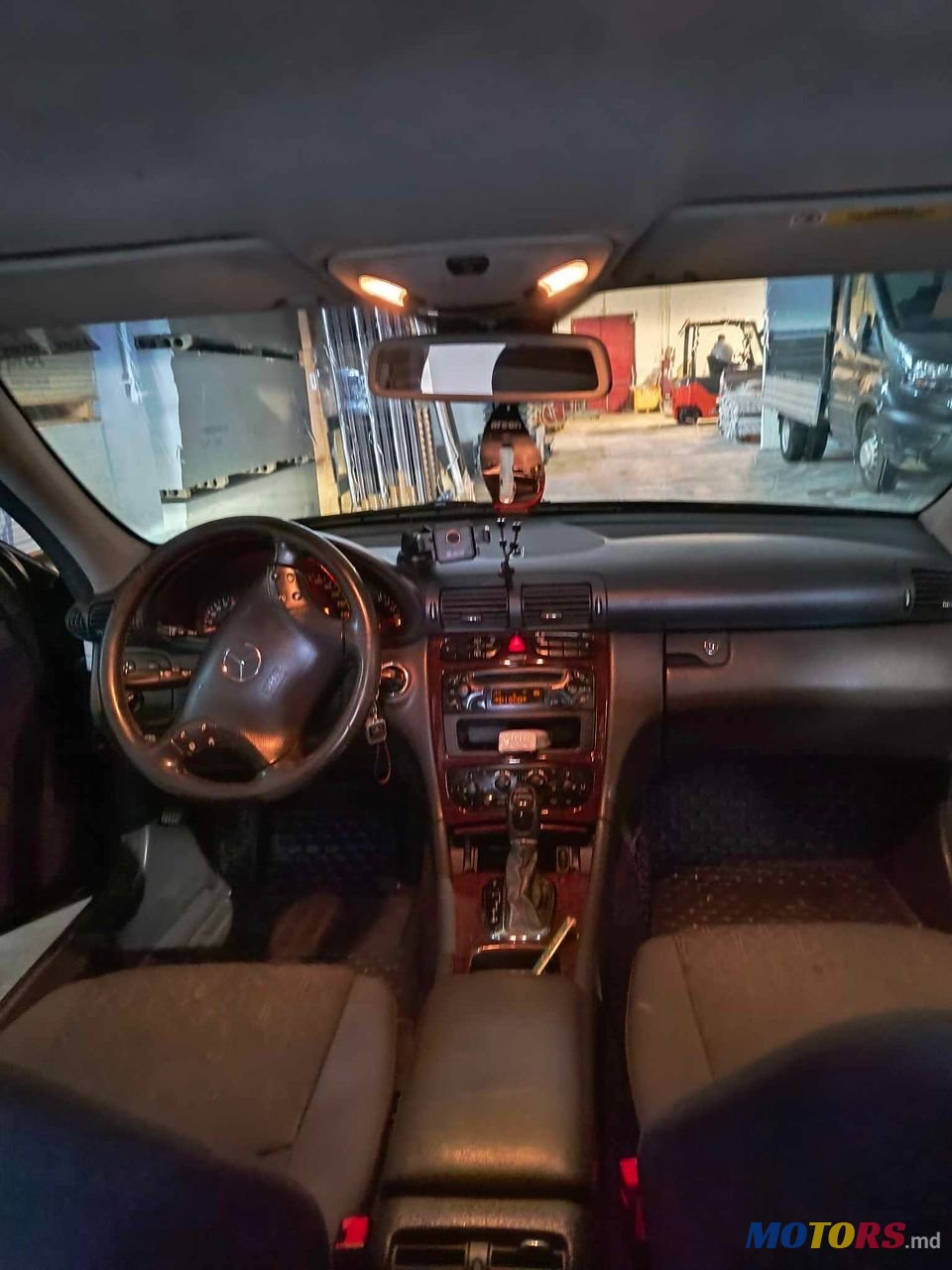 2003' Mercedes-Benz C-Class photo #6