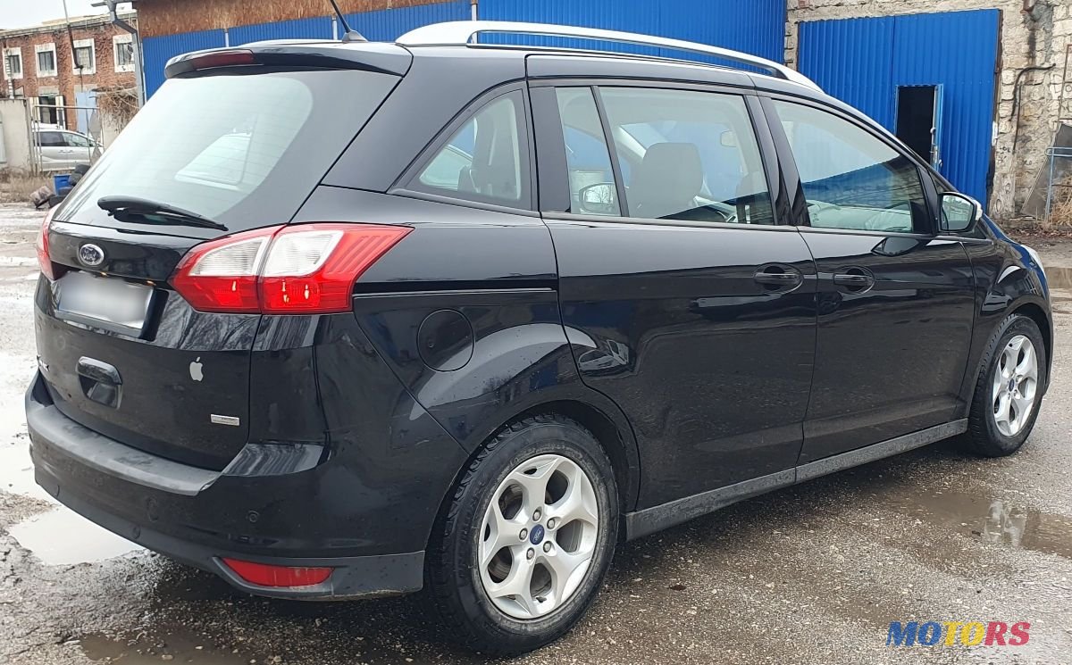 2012' Ford C-MAX photo #3