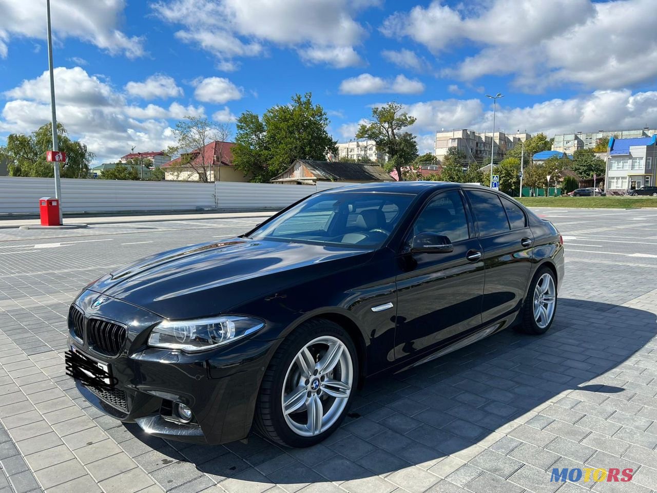 2014' BMW 5 Series photo #1