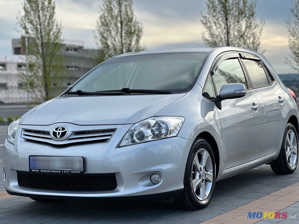 2010' Toyota Auris photo #1
