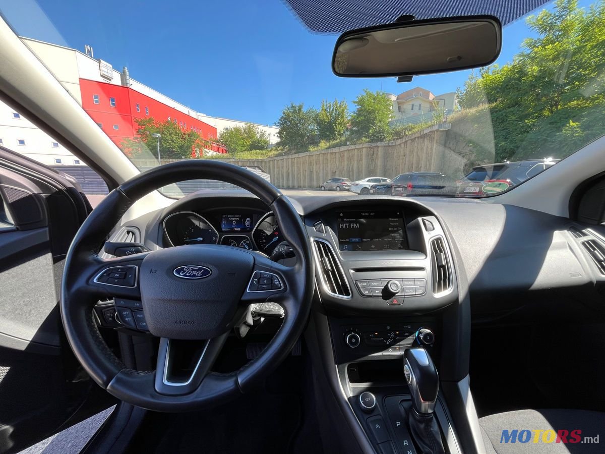 2016' Ford Focus photo #6