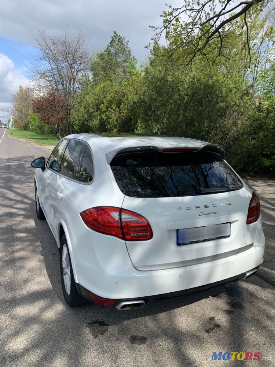 2014' Porsche Cayenne photo #2