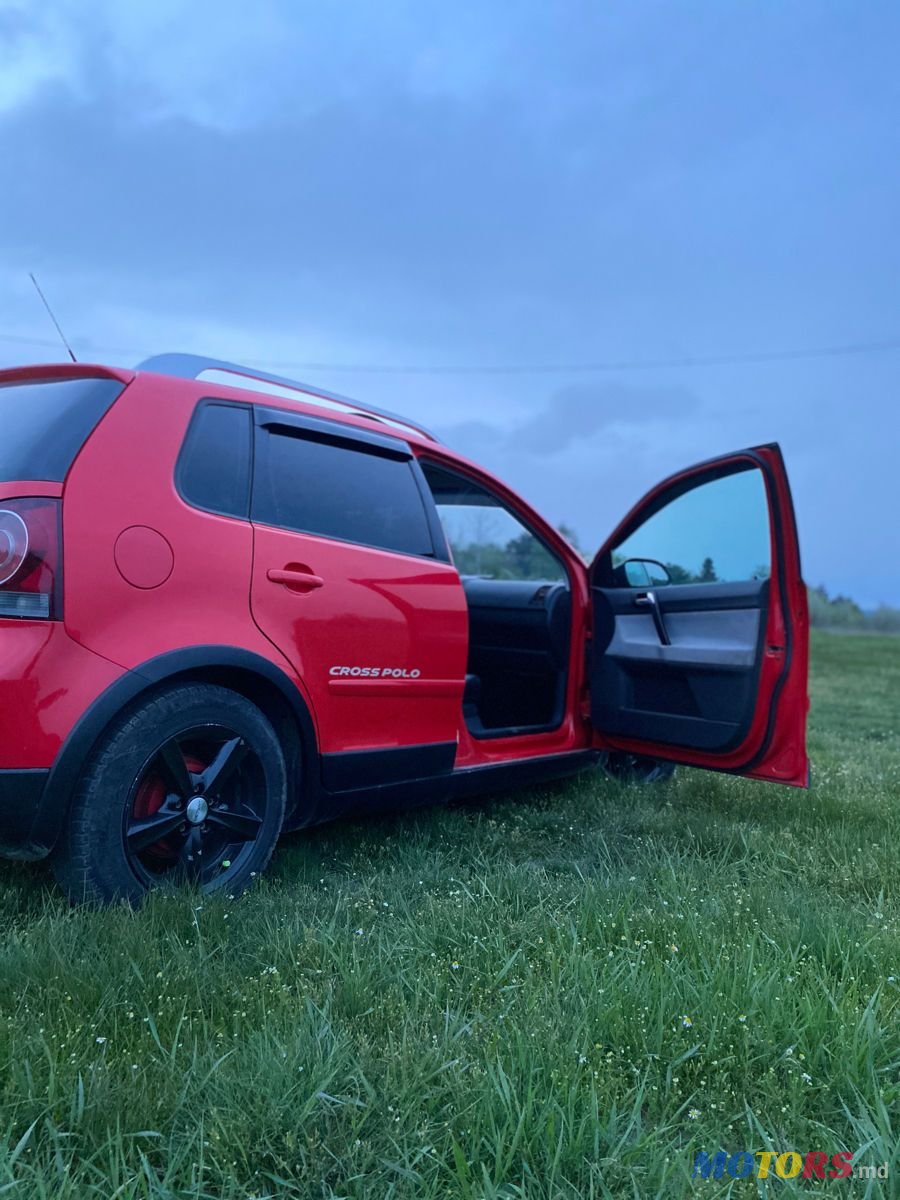 2006' Volkswagen Polo photo #5