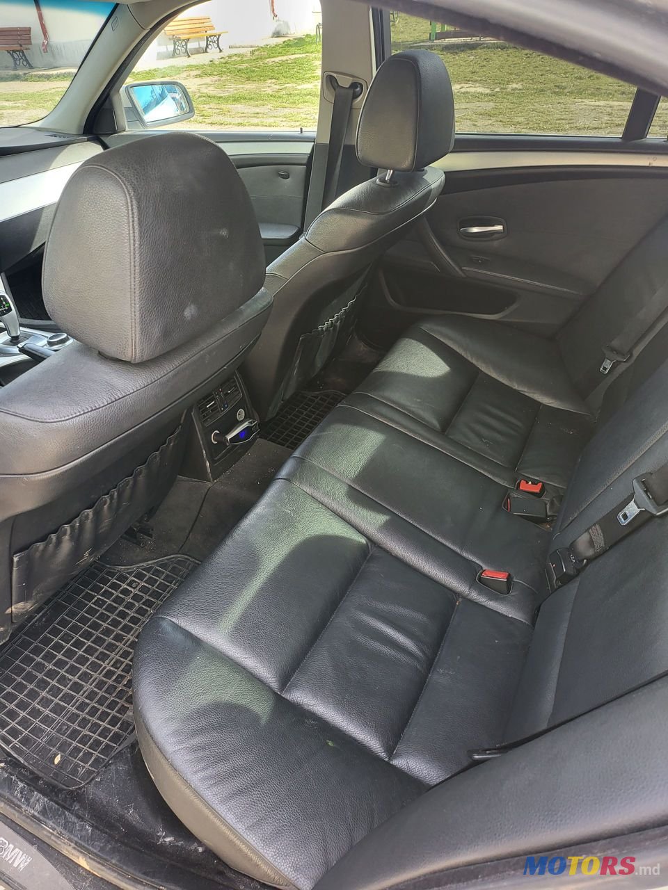 2008' BMW 5 Series photo #6