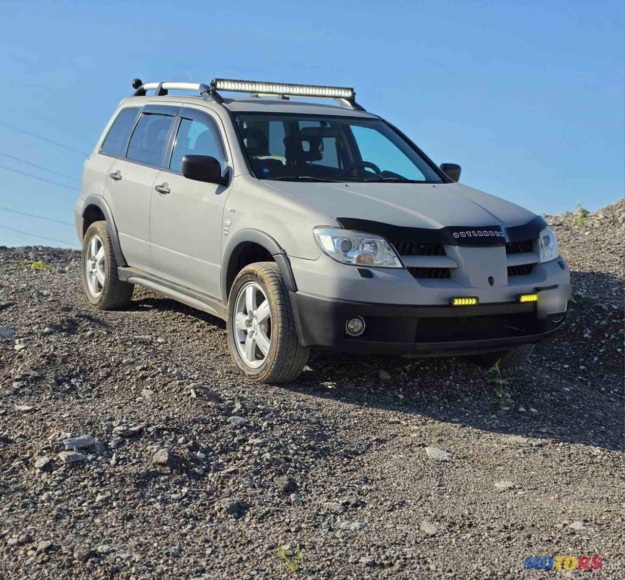 2006' Mitsubishi Outlander photo #2